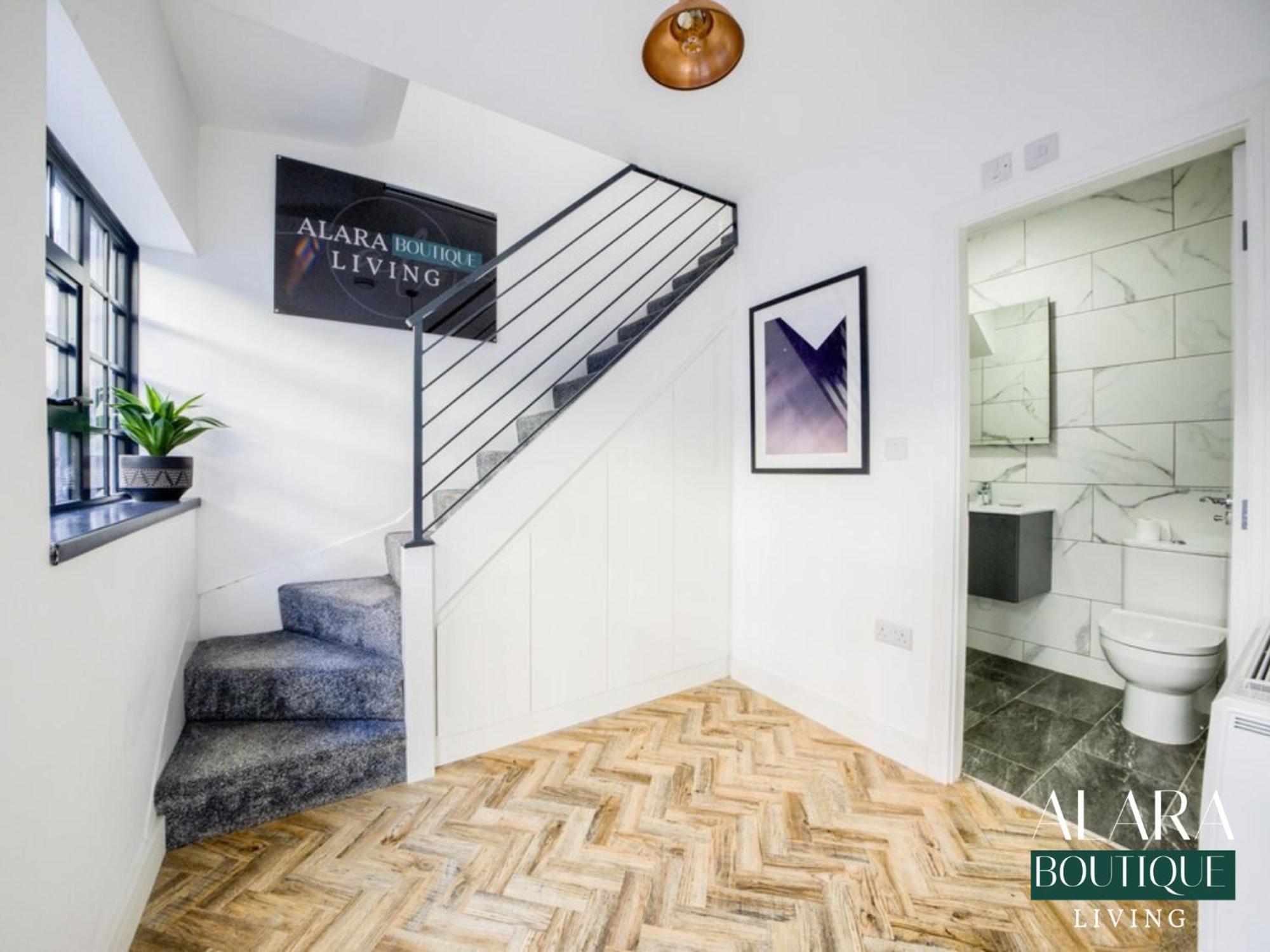 Luxury 3 Floor Townhouse Birmingham - Alara Boutique Living Apartment Exterior foto